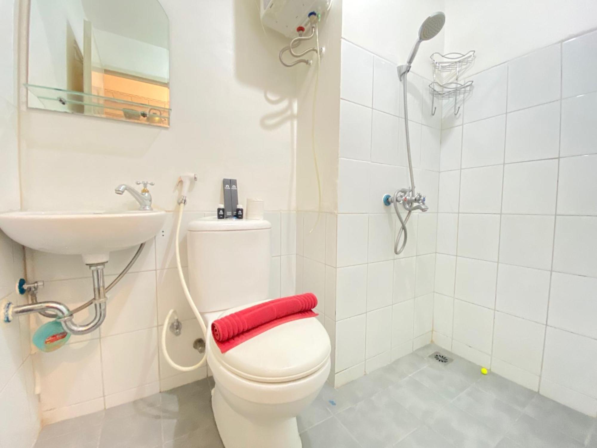 Cozy At Grand Afrika By Travelio Apartemen *